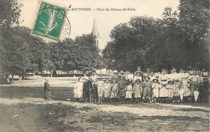 / CPA FRANCE 79 "Chef Boutonne, place du champ de Foire"