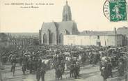 79 Deux SÈvre / CPA FRANCE 79 "Bressuire, le champ de foire, un jour de marché"