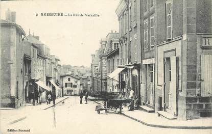 / CPA FRANCE 79 "Bressuire, la rue de Versailles"