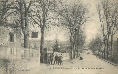 / CPA FRANCE 79 "Bressuire, arrivée par la route de Nantes"