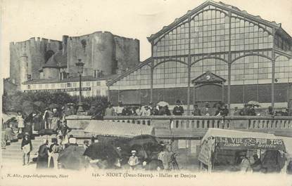 / CPA FRANCE 79 "Niort, halles et Donjon"