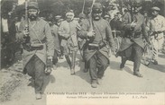 80 Somme / CPA FRANCE 80 "Officiers allemands faits prisonniers à Amiens"