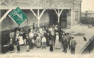 80 Somme / CPA FRANCE 80 "Cayeux, la poissonnerie"