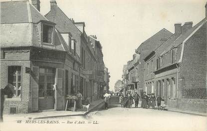 / CPA FRANCE 80 "Mers Les Bains, rue d'Ault"