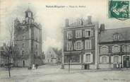 80 Somme / CPA FRANCE 80 "Saint Riquier, place du Beffroi"