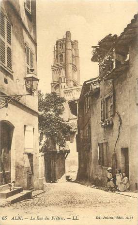 / CPA FRANCE 81 "Albi, la rue des prêtres"