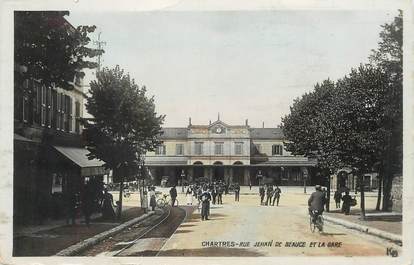 CPA FRANCE 28 "Chartres, rue Jehan de Beauce et la gare"