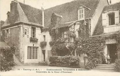 CPA FRANCE 37 "Vouvray, Etablissements Vavasseur et Bernardet, ensemble de la cour d'Honneur"