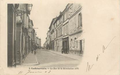 / CPA FRANCE 82 "Castelsarrasin, la rue de la Révolution"