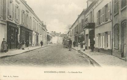 / CPA FRANCE 78 "Bonnières sur Seine, la grande rue"