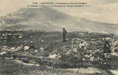 CPA FRANCE 38 "Environs du Bourg d'Oisans, le plateau d'Huez ou de Brandes et l'Herpie"