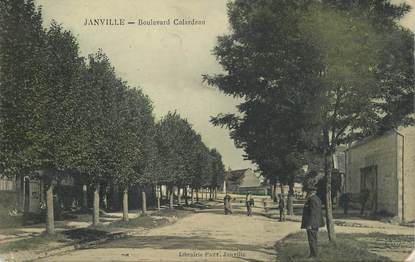 CPA FRANCE 28 " Janville, le boulevard Colardeau"