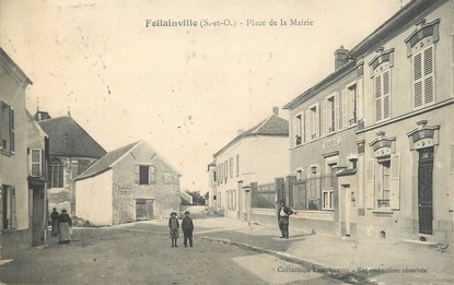 / CPA FRANCE 78 "Follainville, place de la mairie"
