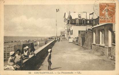 CPA FRANCE 50 "Coutainville, la promenade"