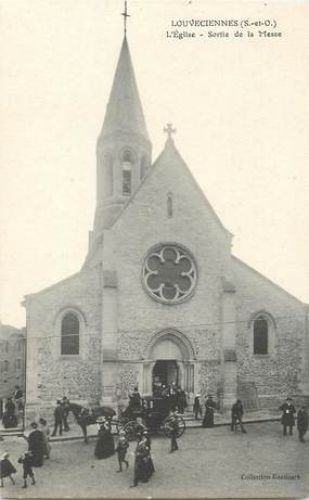 / CPA FRANCE 78 "Louveciennes, l'église, sortie de la Messe"