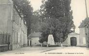 78 Yveline / CPA FRANCE 78 "Montfort l'Amaury, le monument et les écoles"