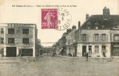 CPA FRANCE 28 "La Loupe, place de l'Hotel de ville et rue de la gare"