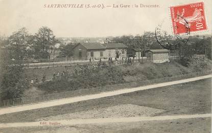 / CPA FRANCE 78 "Sartrouville, la gare, la descente"