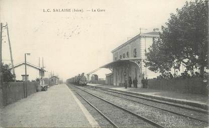 CPA FRANCE 38 "Salaise, la gare" / TRAIN