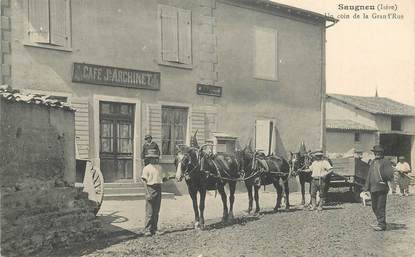 CPA FRANCE 38 "Saugneu, café Archinet, un coin de la Grand'rue"