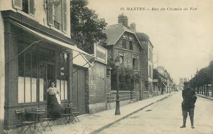 CPA FRANCE 78 "Mantes, la rue du chemin de fer"