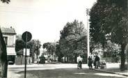 78 Yveline CPSM FRANCE   78  "Le Vésinet, route de Montesson et rue des Pages"