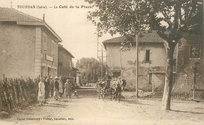 CPA FRANCE 38 "Tourdan, le café de la place"