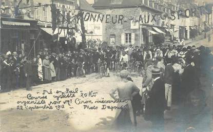 CARTE PHOTO FRANCE 53 "Pré en Pail, 1912, course cycliste"