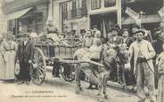 50 Manche CPA FRANCE 50 "Cherbourg, paysanne revenant du marché"