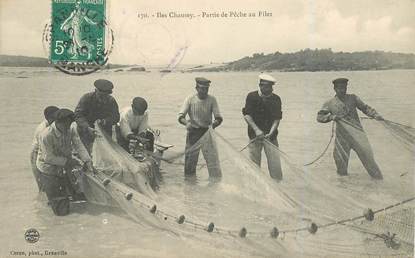 CPA FRANCE 50 "Iles Chausey, partie de pêche au filet"