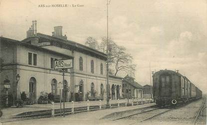 CPA FRANCE 57 "Ars sur Moselle, la gare" / TRAIN