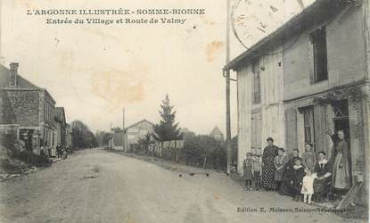 CPA FRANCE 51 "Somme Bionne, entrée du village et route de Valmy"