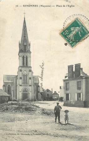 CPA FRANCE 53 "Senonnes, Place de l'Eglise"