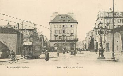 CPA FRANCE 29 "Brest, la place des Portes" / TRAMWAY