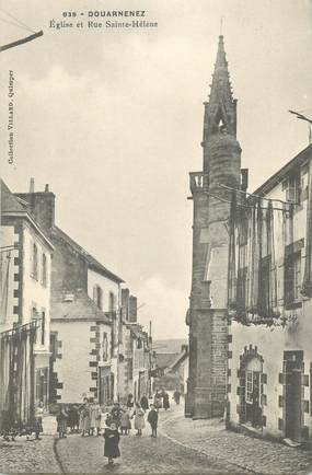 CPA FRANCE 29 "Douarnenez, Eglise et rue Sainte Hélène"