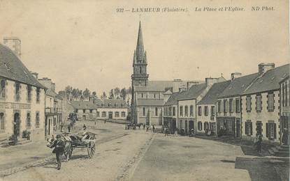 CPA FRANCE 29 "Lanmeur, la Place et l'Eglise"