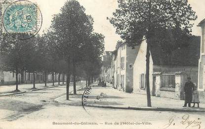 CPA FRANCE 77 "Beaumont du Gâtinais, rue de l'Hotel de ville"