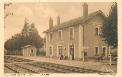 CPA FRANCE 37 "Neuillé le Lierre, la gare"