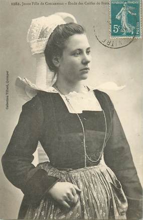 CPA FRANCE 29 "Jeune fille de Concarneau, Coiffe de Bretagne"