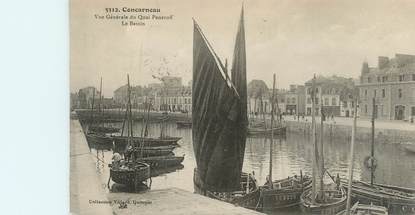 CPA FRANCE 29 "Concarneau, vue générale du quai Peneroff"