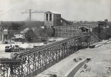 / CPSM FRANCE 68 "Chantier d'Ottmarsheim, station du Concassage"