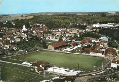 / CPSM FRANCE 70 "Arc les Gray, vue générale aérienne" / STADE