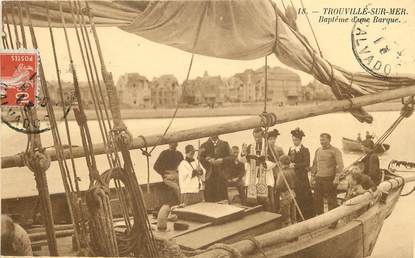 CPA FRANCE 14 "Trouville sur Mer, baptême d'une barque"