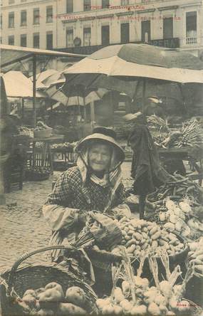 CPA FRANCE 31 "Toulouse, vieille revendeuse au marché du capitole"