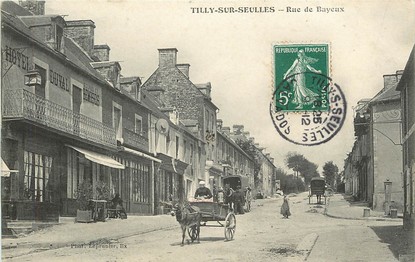 CPA FRANCE 14 "Tilly sur Seulles, la rue de Bayeux"