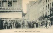 69 RhÔne CPA FRANCE 69 "Lyon, la foule devant la banque Caisse d'Epargne, 1914"