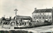 50 Manche / CPSM FRANCE 50 "Guilberville, le monument et l'école de garçons"