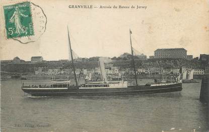 / CPA FRANCE 50 "Granville, arrivée du bateau de Jersey"