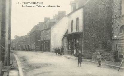 / CPA FRANCE 50 "Tessy sur Vire, le bureau de tabac et la grande rue"