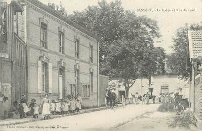 / CPA FRANCE 51 "Bassuet, la mairie et rue du pont"